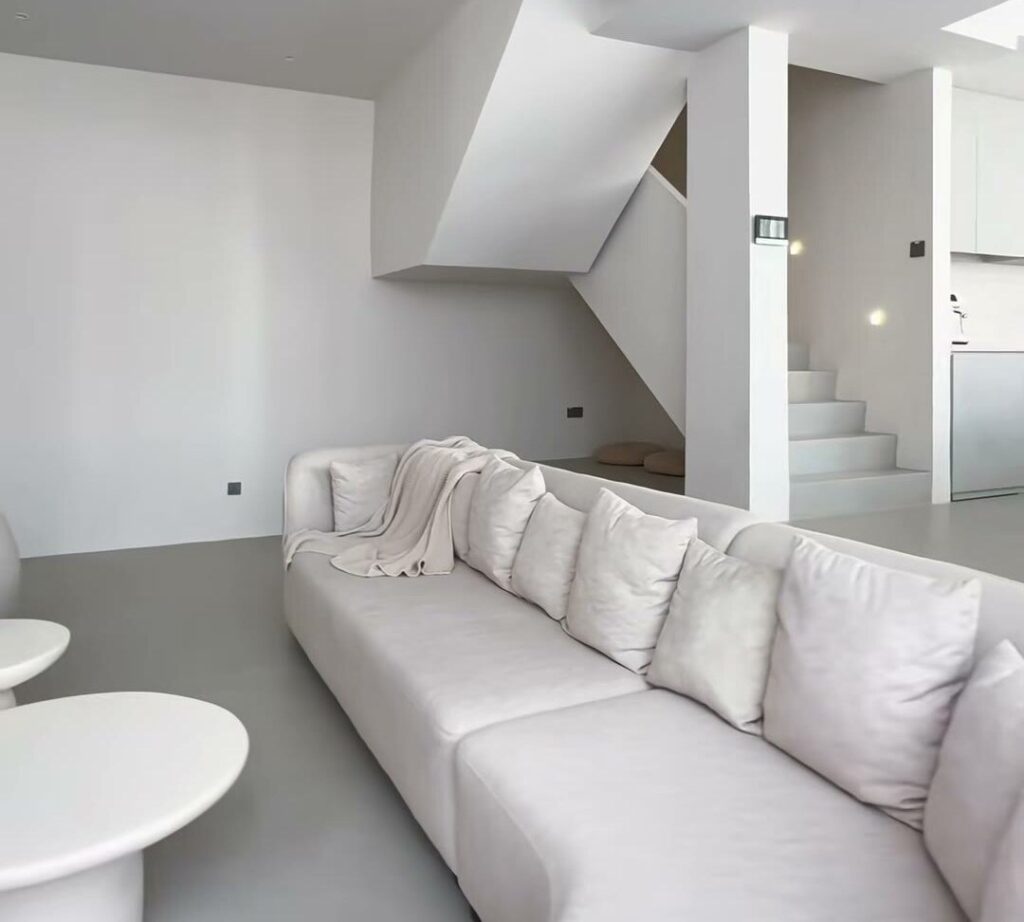 Microcement vs Epoxy Flooring: Which Suits a Home?